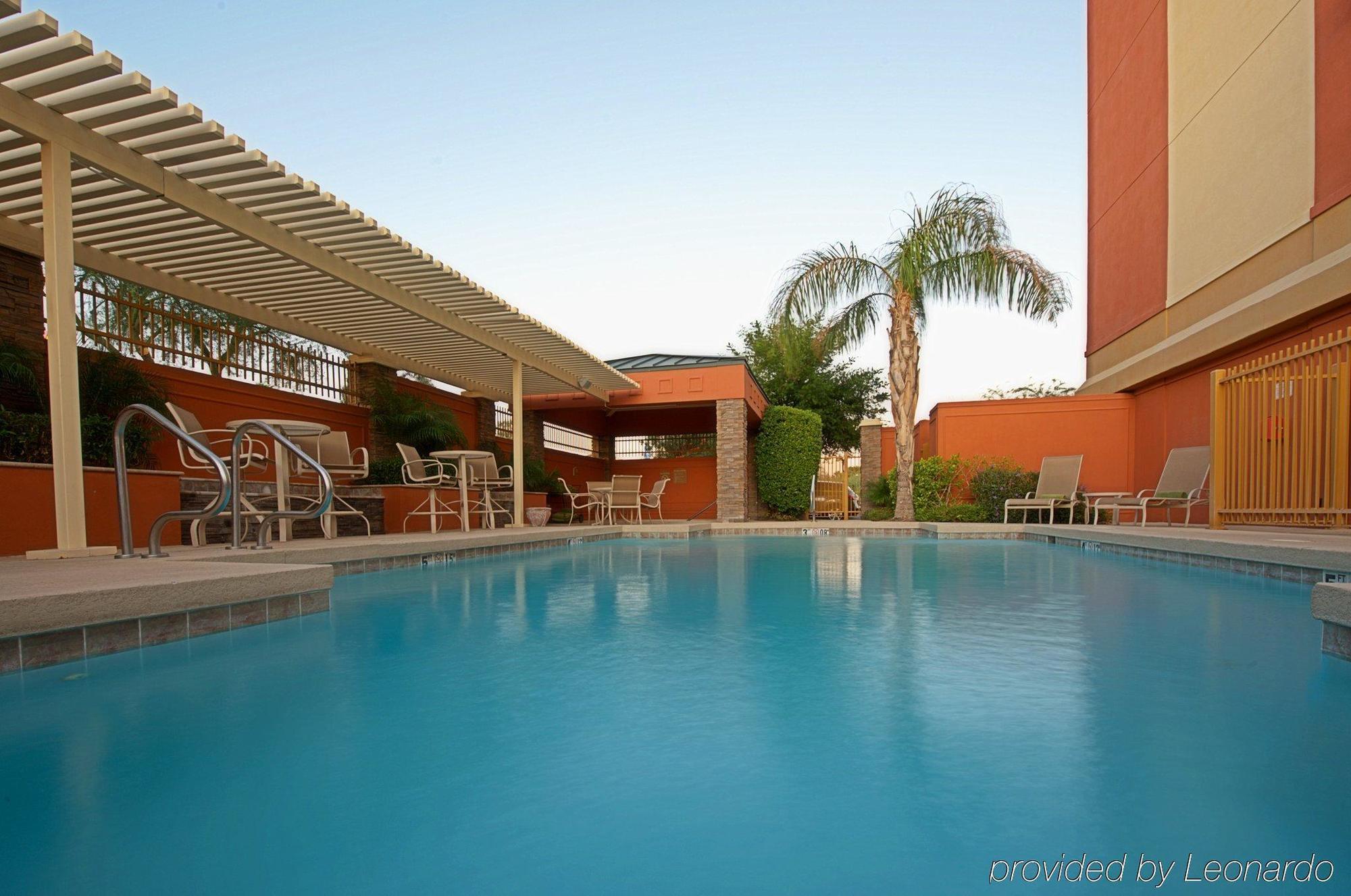 Holiday Inn Express Hotel&Suites Tempe Exterior foto